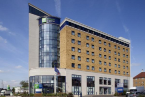 Holiday Inn Express London - Newbury Park, an IHG Hotel  Илфорд